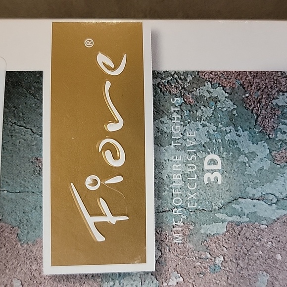 ✨White Fiore 3D Tights - Picture 2 of 5